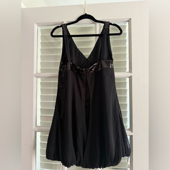 Black sequin bubble dress - Picture 3 of 4